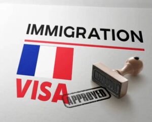 Đủ tài chính, công việc ổn định và lịch trình rõ ràng để xin visa du lịch Pháp.